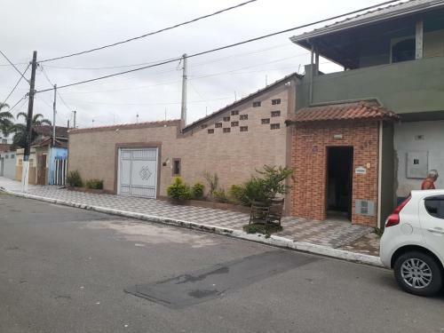 Casa Com Piscina Com Piscina E Churrasqueira Em Praia Grande