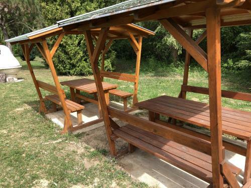 �va Apartman, Helikon-liget