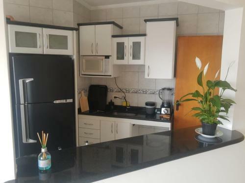 Apartamento Condom�nio Frente Mar