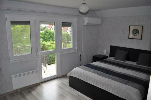 Z�mor Holiday House