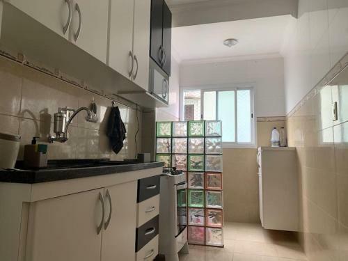 Apartamento Apto No Canto Do Forte. A P� Pra Praia E Balada.