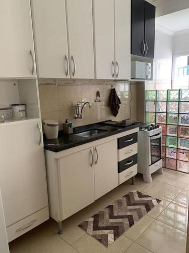 Apartamento Apto No Canto Do Forte. A P� Pra Praia E Balada.