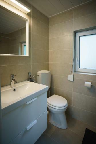 Eleven Apartman House