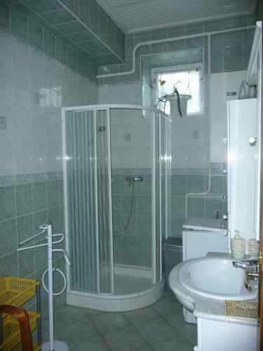 M�rta Vend�gh�z