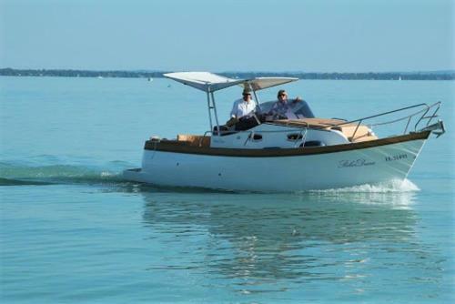 Balatonparti Vir�g Apartman