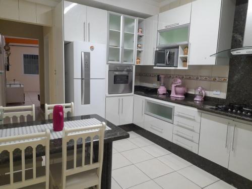 Linda E Aconchegante Casa Com Piscina Perto Da Praia