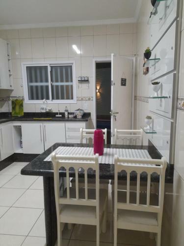 Linda E Aconchegante Casa Com Piscina Perto Da Praia