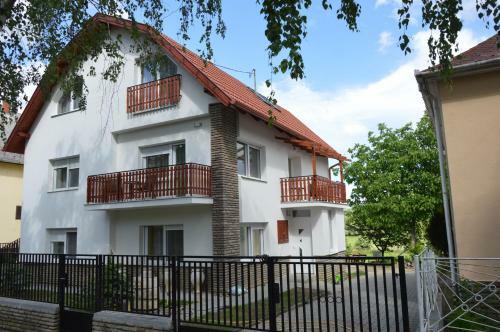 Varga Apartman H�v�z