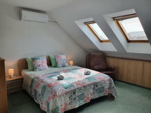 Flower Apartment