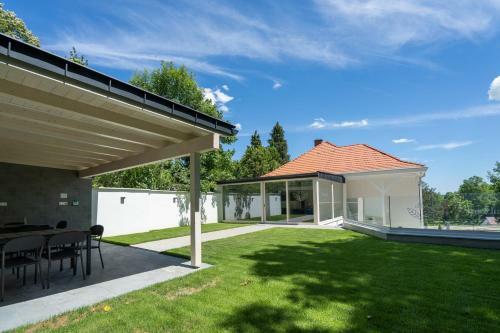 Bed & Breakfast R�zsabors H�v�z