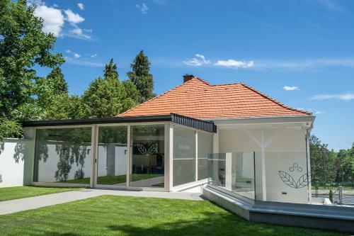 Bed & Breakfast R�zsabors H�v�z