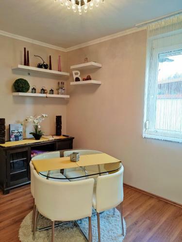 V�r-lak Apartman