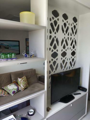 Apartamento Muro Alto Condom�nio Clube