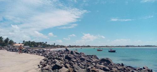 Ampla Casa De 3 Quartos Com Piscina