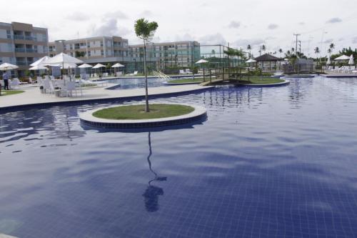 Apartamento Muro Alto Condom�nio Clube