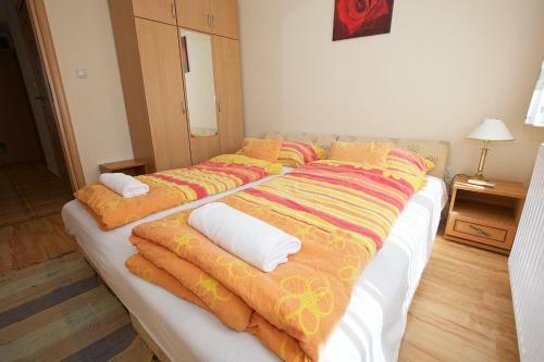 Zoli Apartmanok-br�dy 51-53