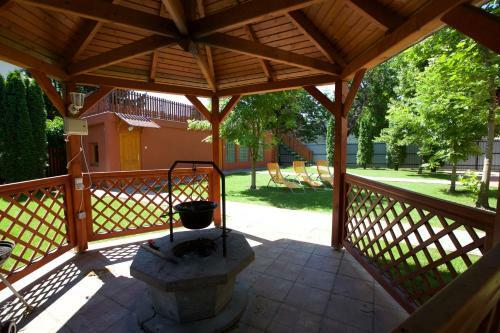 Zoli Apartmanok-br�dy 51-53