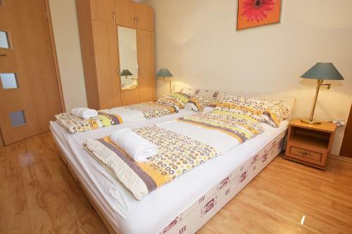 Zoli Apartmanok-br�dy 51-53