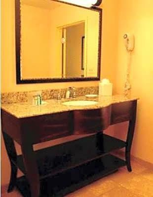 Hotel Hampton Inn And Suites Peru