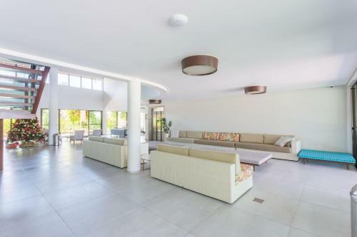 Flat Cercado Pelo Para�so No Beach Class Eco Life