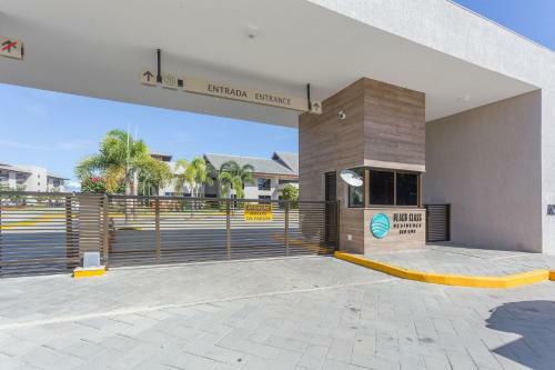 Flat Cercado Pelo Para�so No Beach Class Eco Life