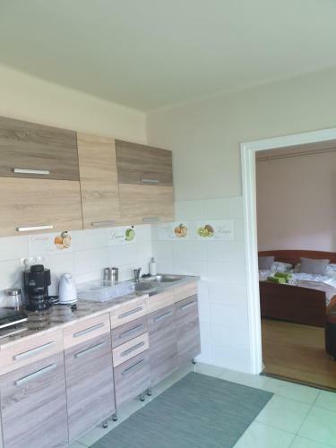 Tahiti Garden Apartman