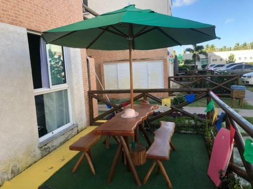 Apartamento Muro Alto Condom�nio Clube