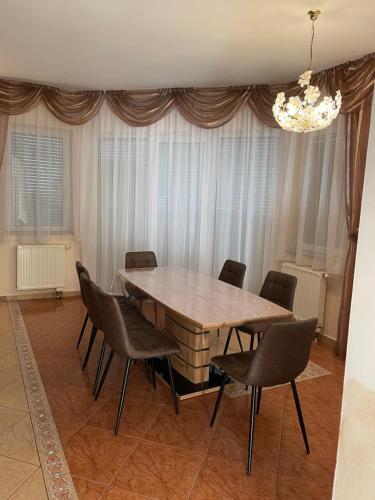Apartamento �lomh�z