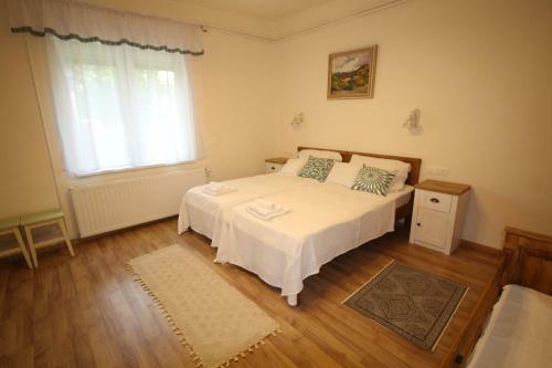 Csipkeh�z Apartmanok Hajd�szoboszl�