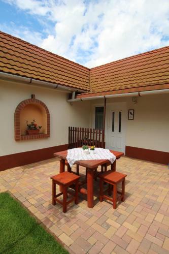 Csipkeh�z Apartmanok Hajd�szoboszl�