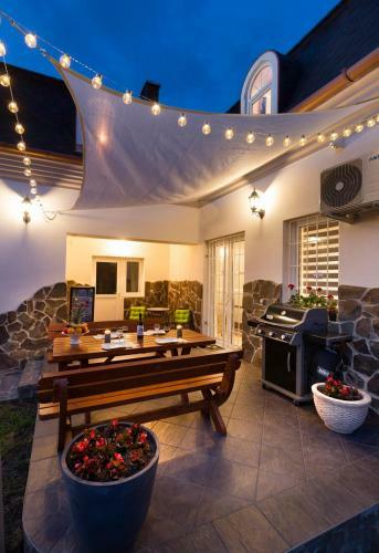 Villa Amigo Vend�gh�z
