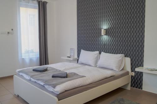 East Side Corner - Apartment 2