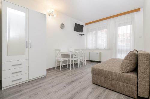 Exclusive Apartments II