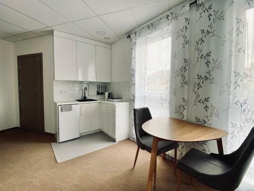 Hostal Floros Namai