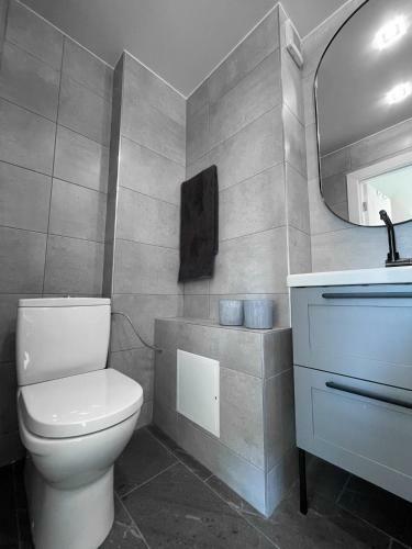 Bright Apartment In Ukmerge