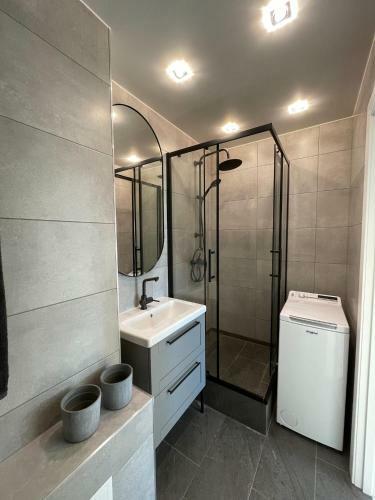 Bright Apartment In Ukmerge