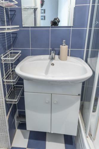 Apartamento Modern 2-room Flat In The City Center
