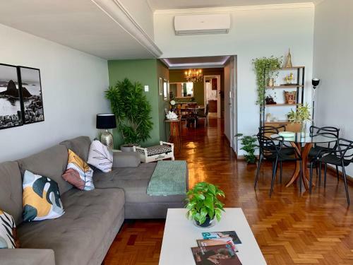 Copacabana Sea View Apartament