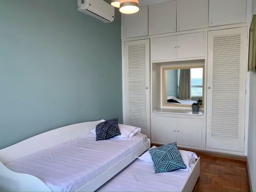 Copacabana Sea View Apartament