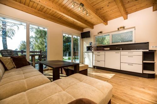 Mediniai Nameliai ?ib? 99