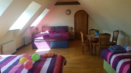 Hostal Peahen Residence