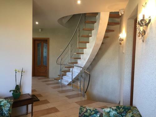 Hostal Peahen Residence