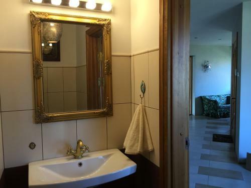 Hostal Peahen Residence