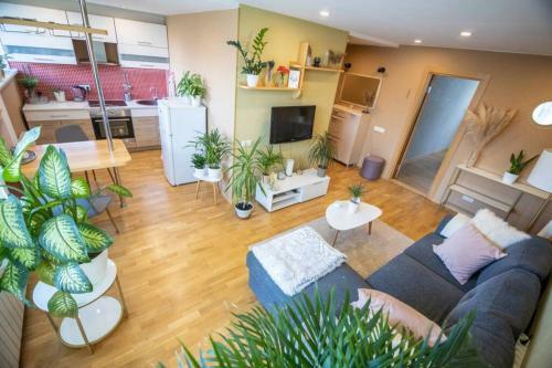Beautiful & Spacious Apartment In Valmiera