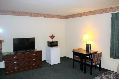 Hotel Cumberland Inn And Suites