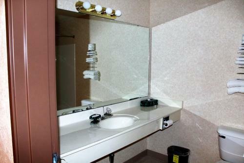 Hotel Cumberland Inn And Suites