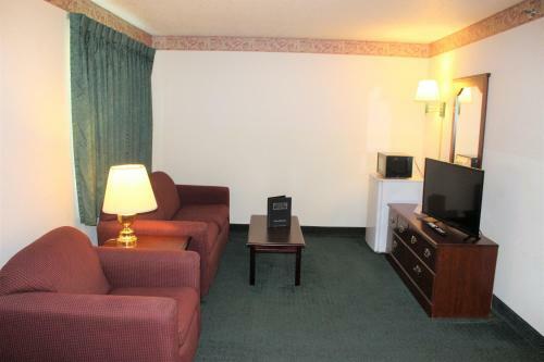 Hotel Cumberland Inn And Suites