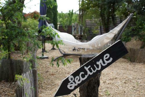 Hostal Guesthouse Le Mas De Cotignac
