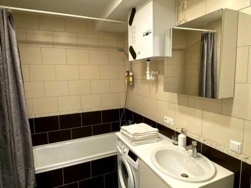 Zalgirio Modern Apartment In Vilnius City Center, With Balcony