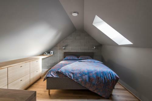 City Entrance Apartment